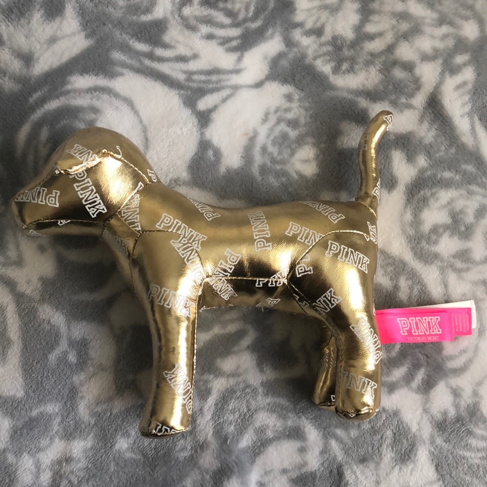 VS PINK DOG